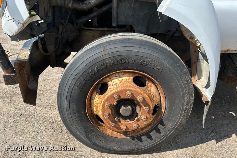 image for item EB2901 2001 Ford F750 forestry bucket truck