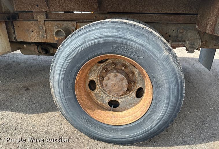 image for item EB2901 2001 Ford F750 forestry bucket truck