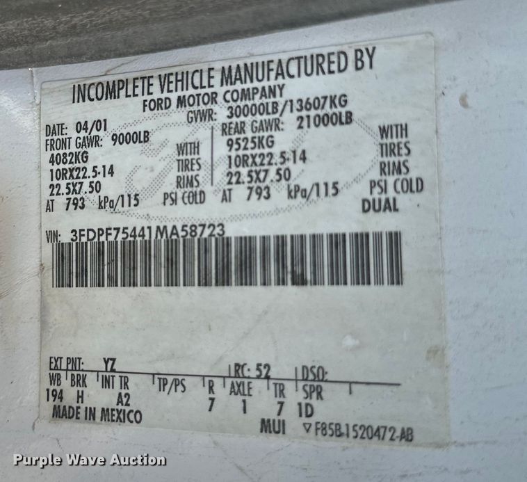 image for item EB2901 2001 Ford F750 forestry bucket truck