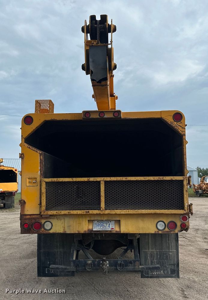 image for item EB2902 2000 Ford F650 forestry bucket truck