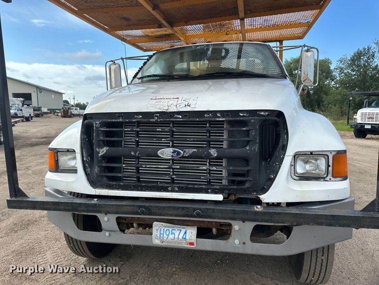 image for item EB2902 2000 Ford F650 forestry bucket truck