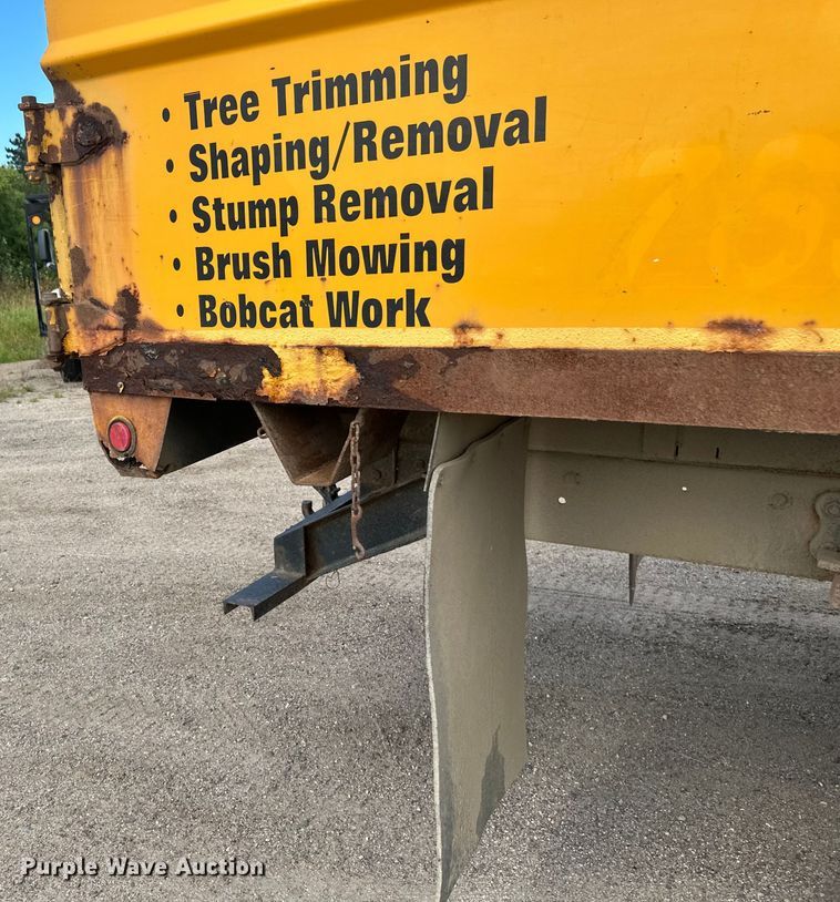 image for item EB2902 2000 Ford F650 forestry bucket truck