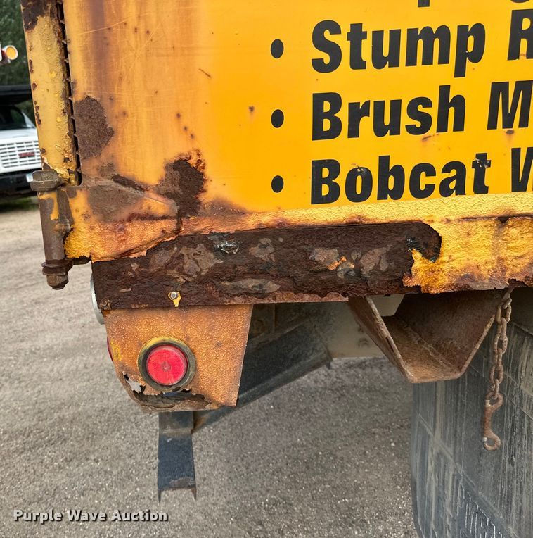 image for item EB2902 2000 Ford F650 forestry bucket truck