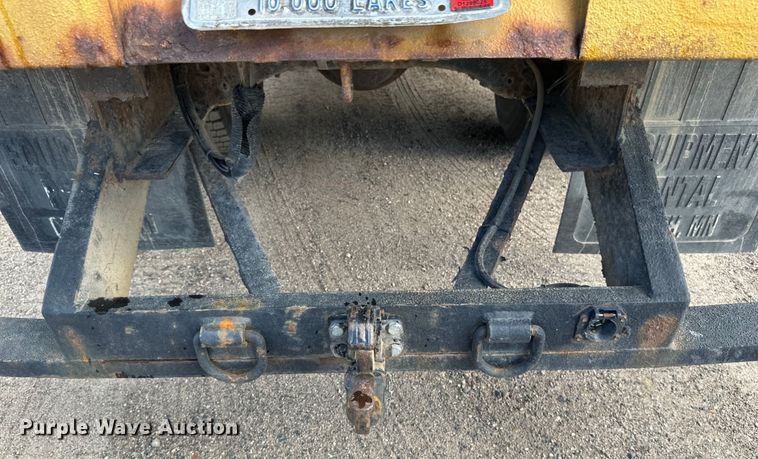 image for item EB2902 2000 Ford F650 forestry bucket truck