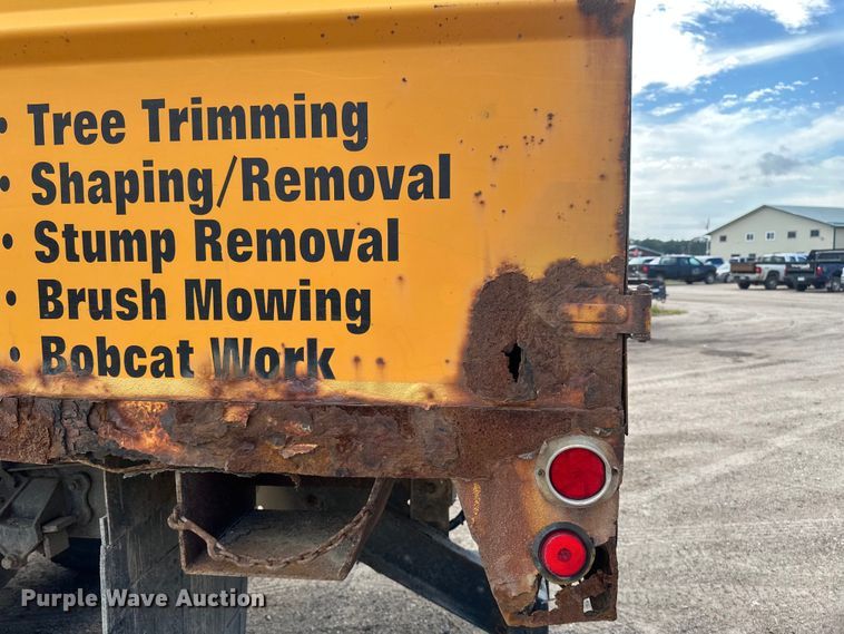 image for item EB2902 2000 Ford F650 forestry bucket truck