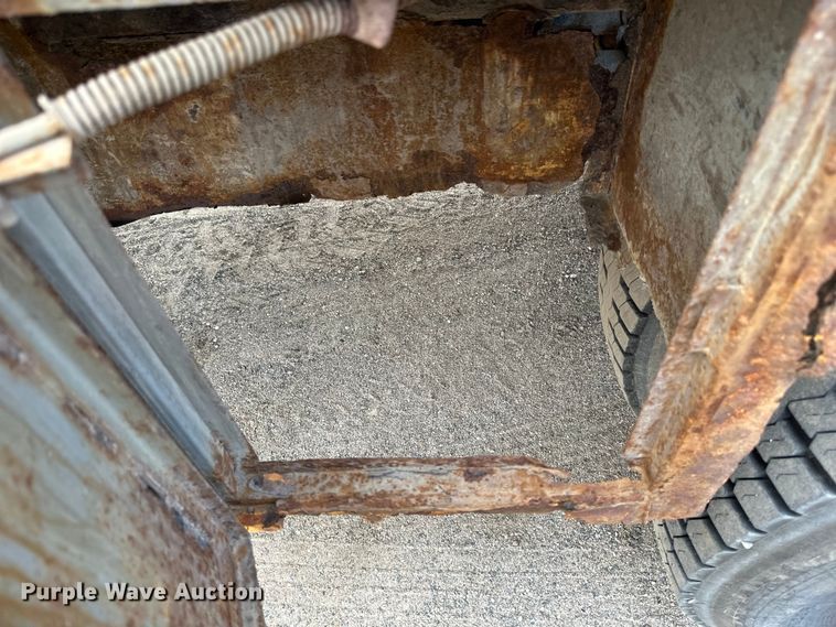 image for item EB2902 2000 Ford F650 forestry bucket truck