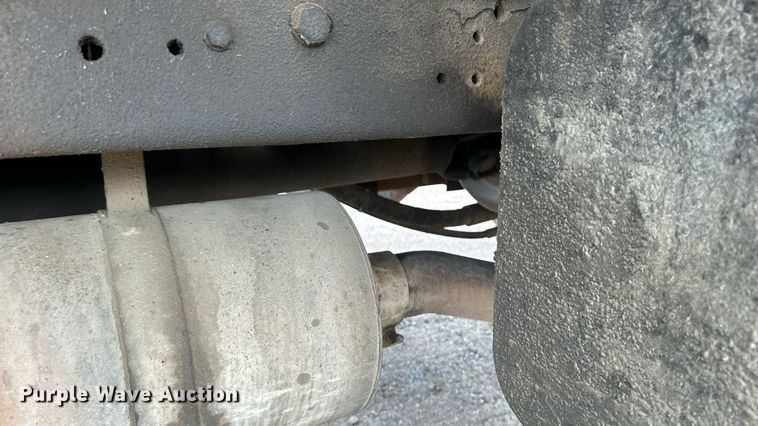 image for item EB2902 2000 Ford F650 forestry bucket truck