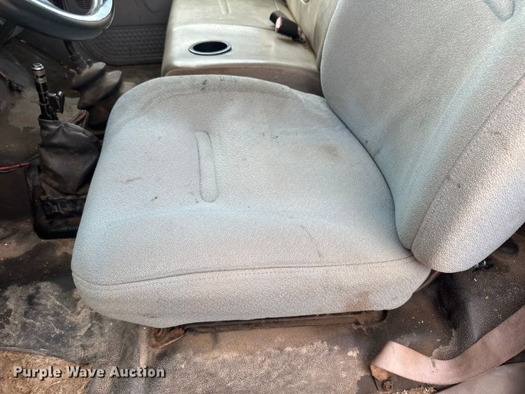 image for item EB2902 2000 Ford F650 forestry bucket truck