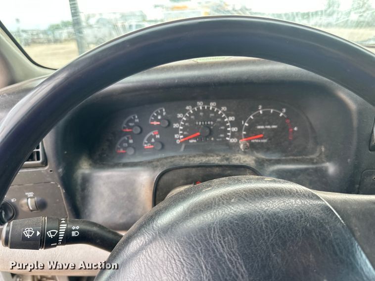 image for item EB2902 2000 Ford F650 forestry bucket truck