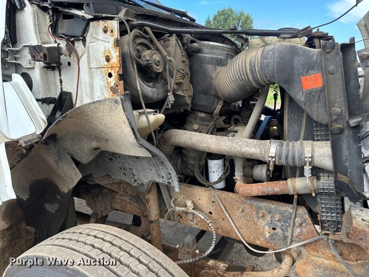 image for item EB2902 2000 Ford F650 forestry bucket truck