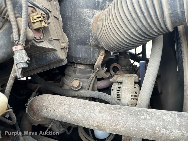 image for item EB2902 2000 Ford F650 forestry bucket truck