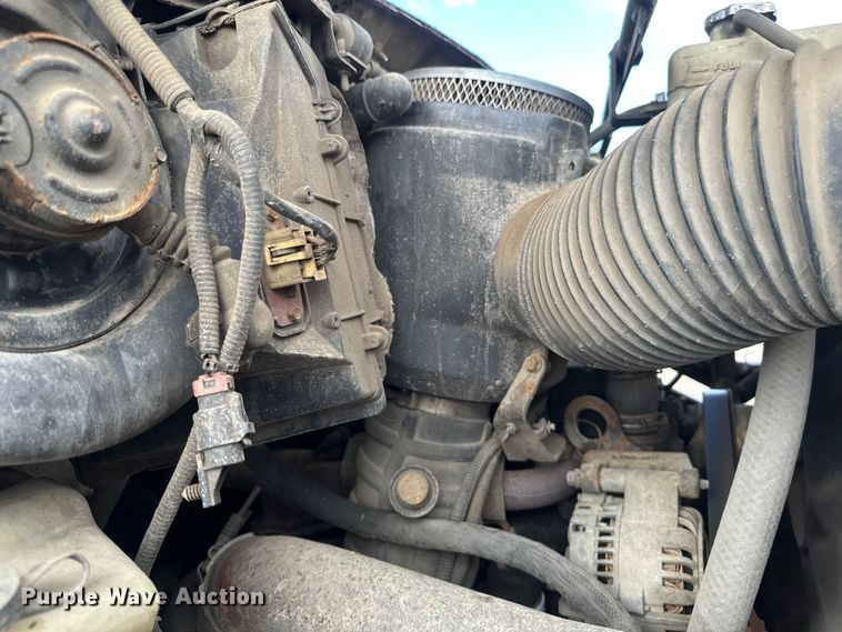 image for item EB2902 2000 Ford F650 forestry bucket truck