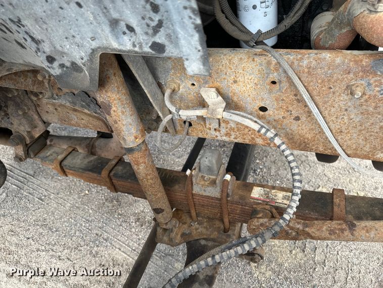 image for item EB2902 2000 Ford F650 forestry bucket truck