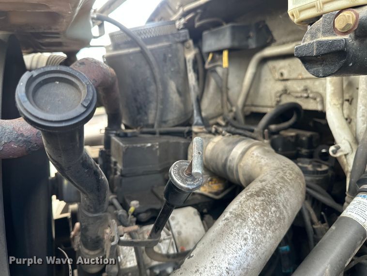 image for item EB2902 2000 Ford F650 forestry bucket truck