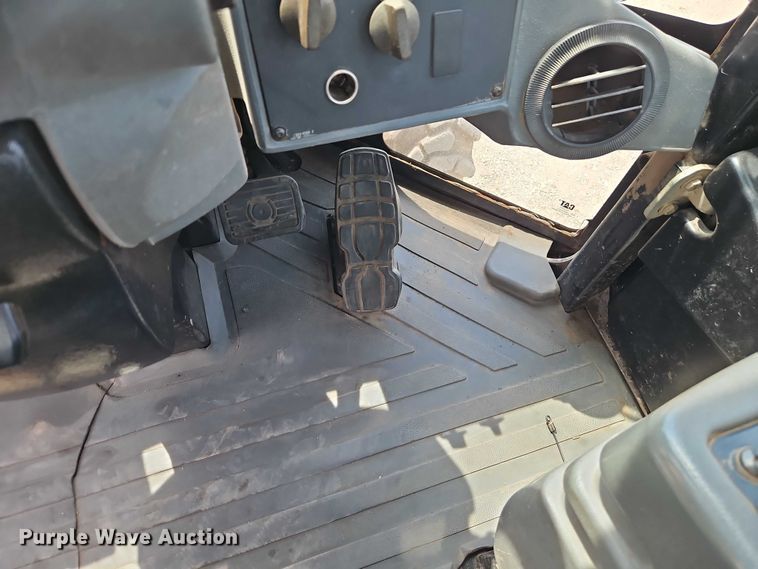 image for item EB8224 2009 Caterpillar 924H wheel loader