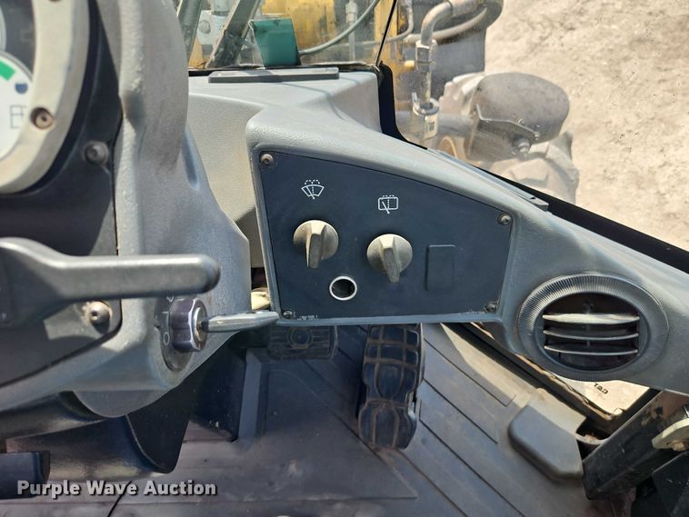 image for item EB8224 2009 Caterpillar 924H wheel loader