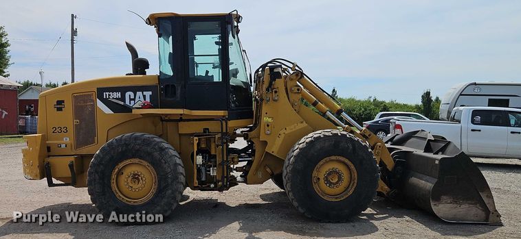CARGADOR FRONTAL 2011 CATERPILLAR IT38H