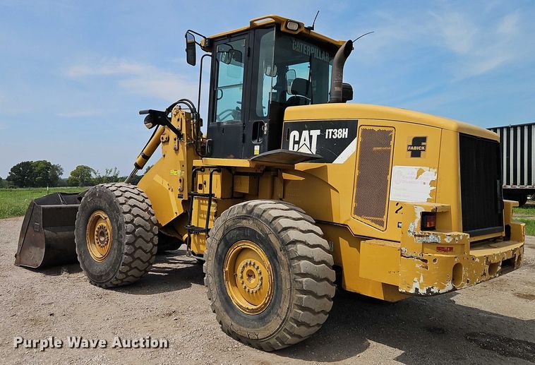 image for item EB8225 2011 Caterpillar IT38H wheel loader