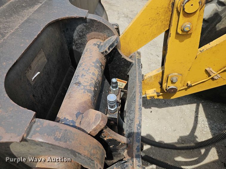 image for item EB8225 2011 Caterpillar IT38H wheel loader