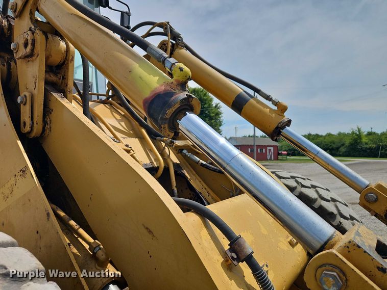 image for item EB8225 2011 Caterpillar IT38H wheel loader