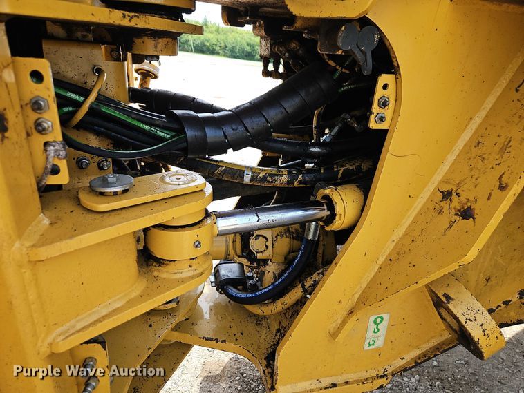 image for item EB8225 2011 Caterpillar IT38H wheel loader