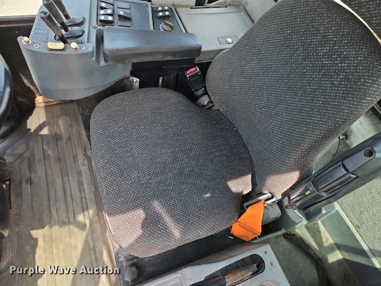 image for item EB8225 2011 Caterpillar IT38H wheel loader