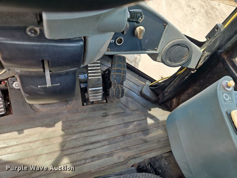 image for item EB8225 2011 Caterpillar IT38H wheel loader