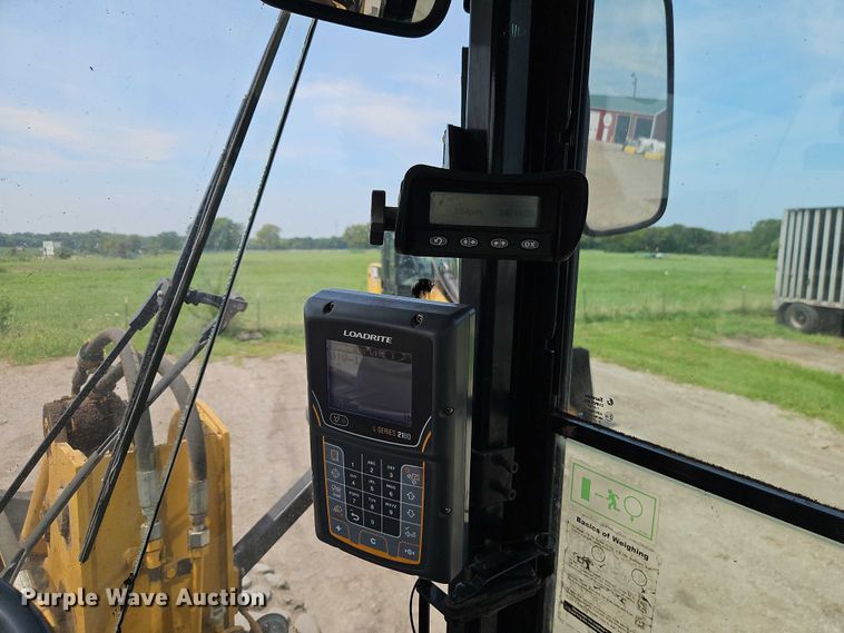 image for item EB8225 2011 Caterpillar IT38H wheel loader