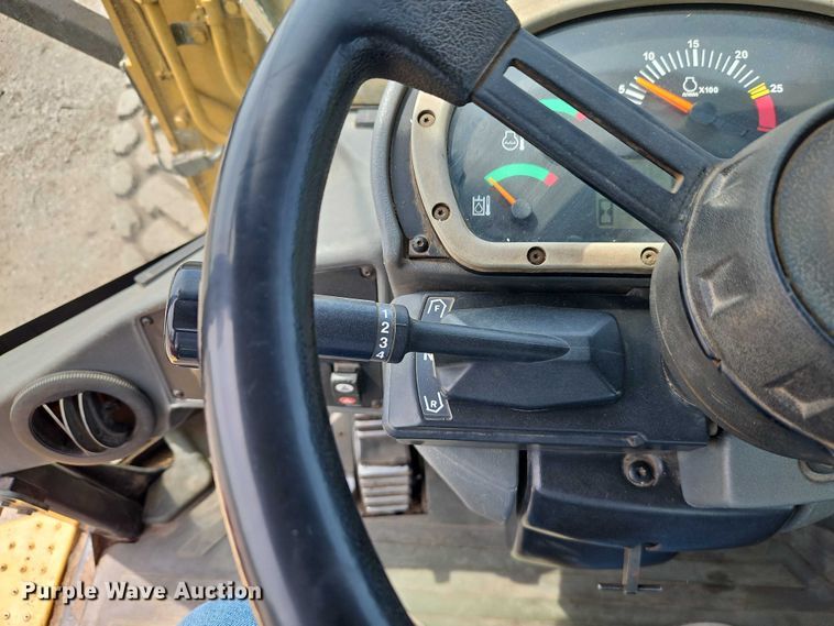 image for item EB8225 2011 Caterpillar IT38H wheel loader