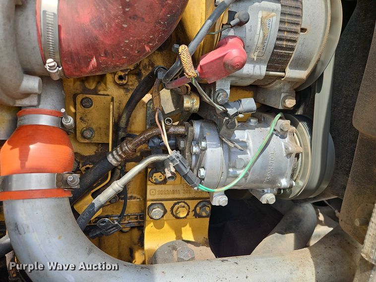 image for item EB8225 2011 Caterpillar IT38H wheel loader