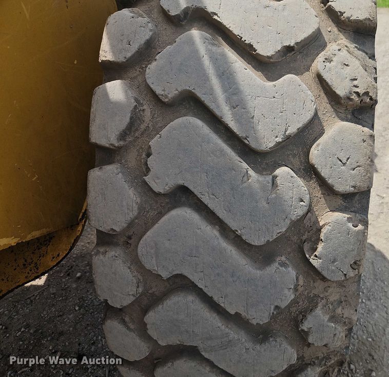 image for item EB8225 2011 Caterpillar IT38H wheel loader