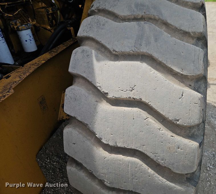 image for item EB8225 2011 Caterpillar IT38H wheel loader