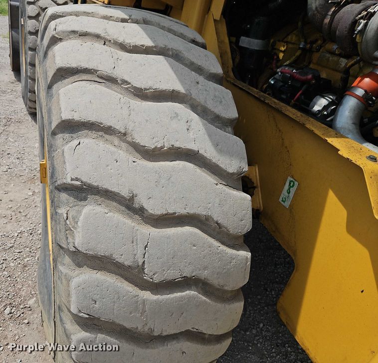 image for item EB8225 2011 Caterpillar IT38H wheel loader
