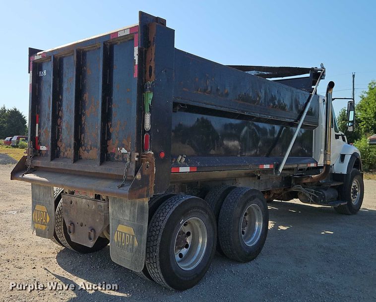 image for item EB8233 2009 International SF647 dump truck