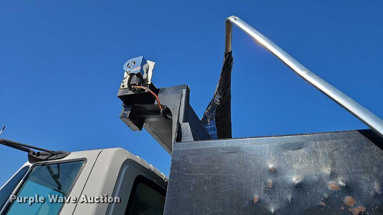 image for item EB8233 2009 International SF647 dump truck