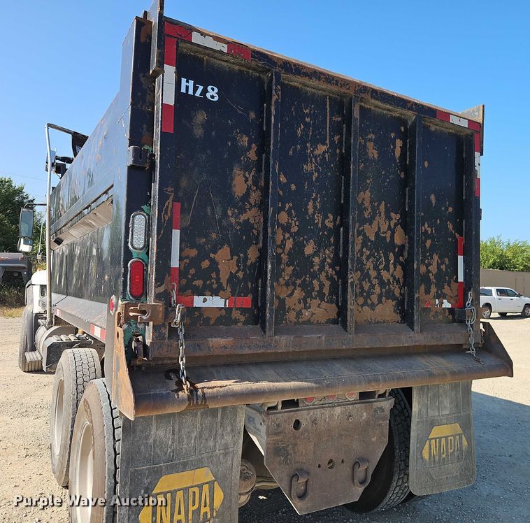 image for item EB8233 2009 International SF647 dump truck