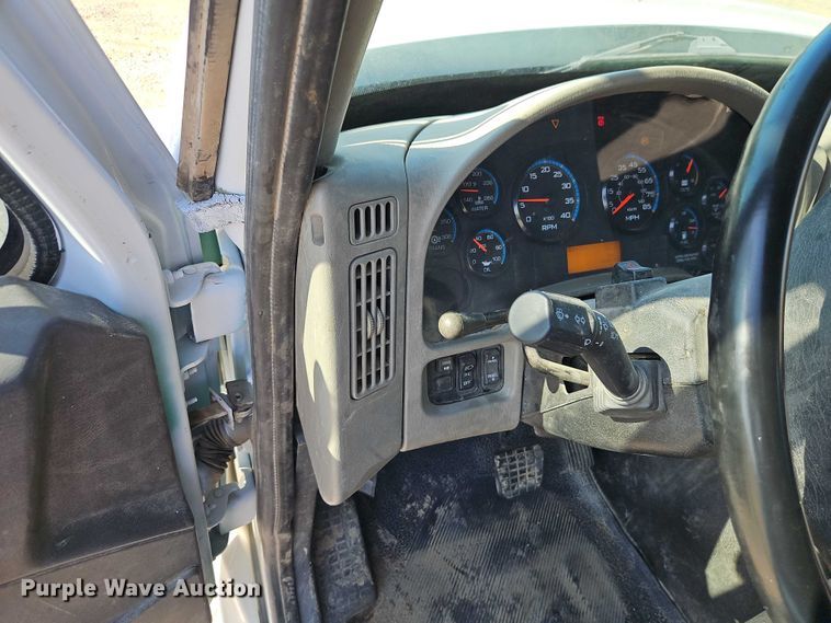 image for item EB8233 2009 International SF647 dump truck