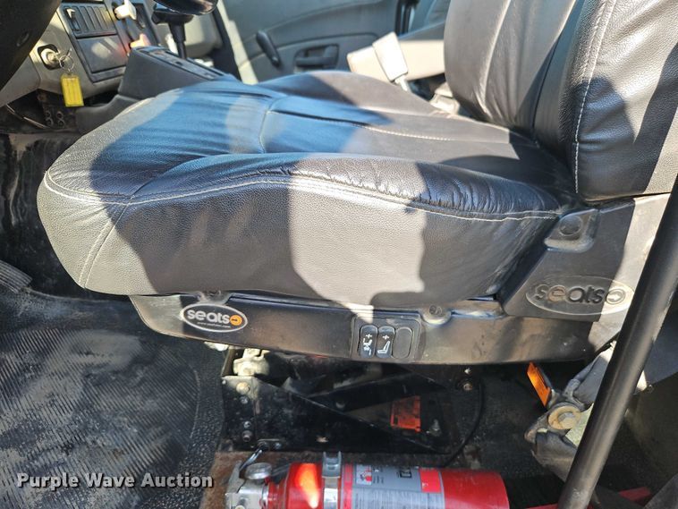 image for item EB8233 2009 International SF647 dump truck