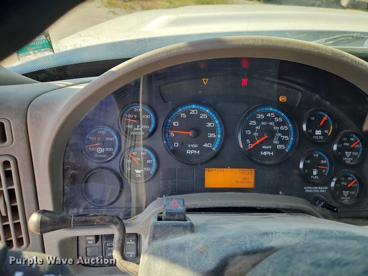 image for item EB8233 2009 International SF647 dump truck