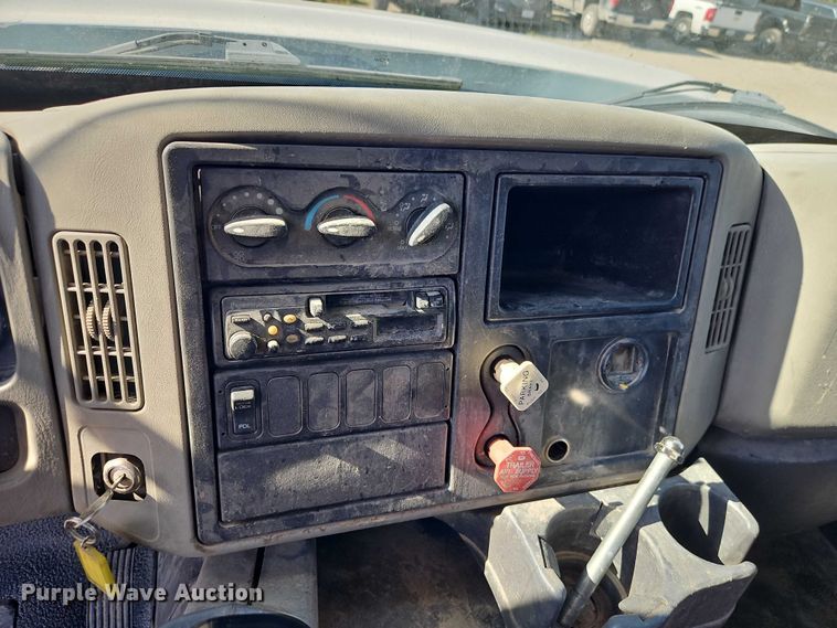 image for item EB8233 2009 International SF647 dump truck