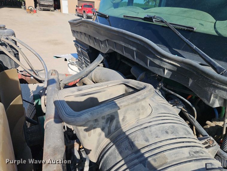 image for item EB8233 2009 International SF647 dump truck