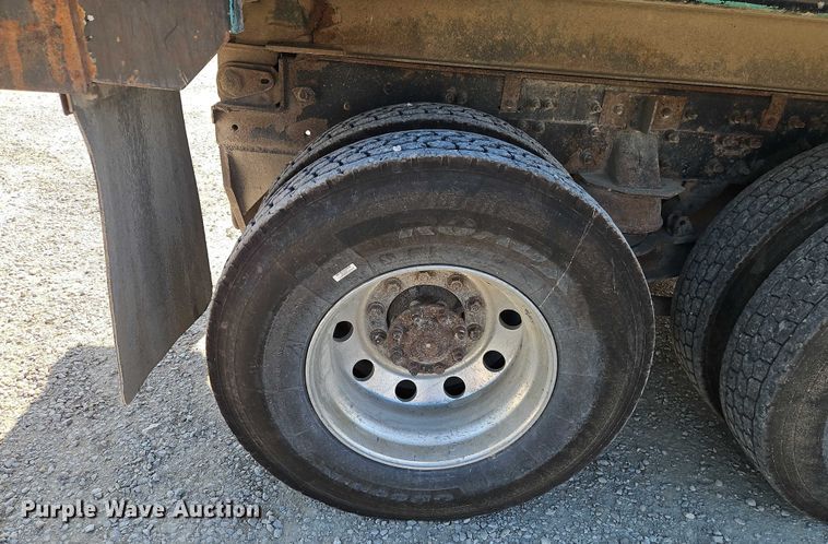 image for item EB8233 2009 International SF647 dump truck