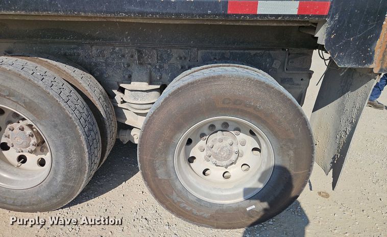 image for item EB8233 2009 International SF647 dump truck