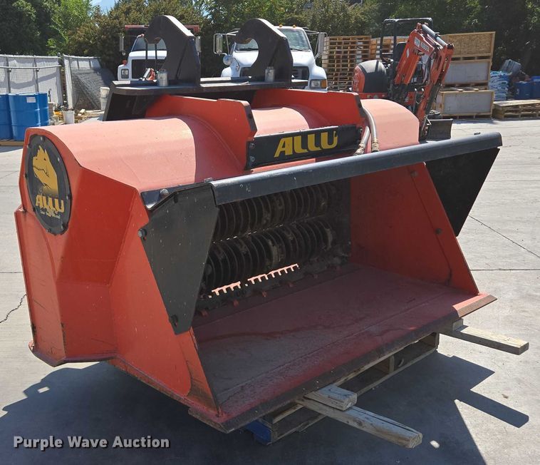 image for item EC1119 2015 Allu DN 2-17 screening bucket