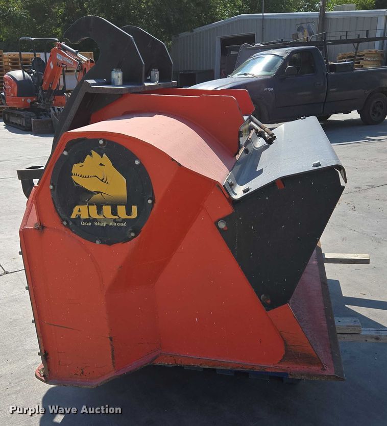 image for item EC1119 2015 Allu DN 2-17 screening bucket