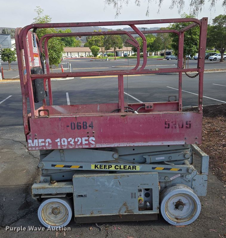 image for item EC1122 Maryville Engineering MEC 1932ES scissor lift