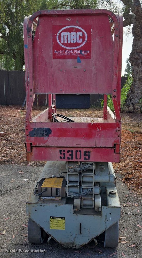 image for item EC1122 Maryville Engineering MEC 1932ES scissor lift