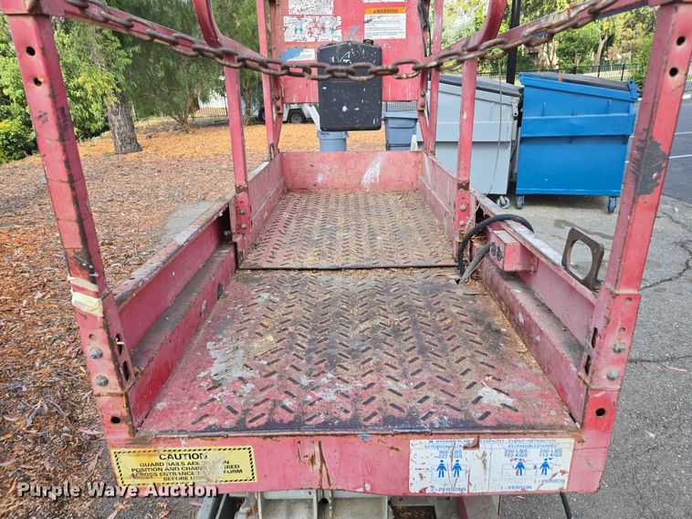 image for item EC1122 Maryville Engineering MEC 1932ES scissor lift