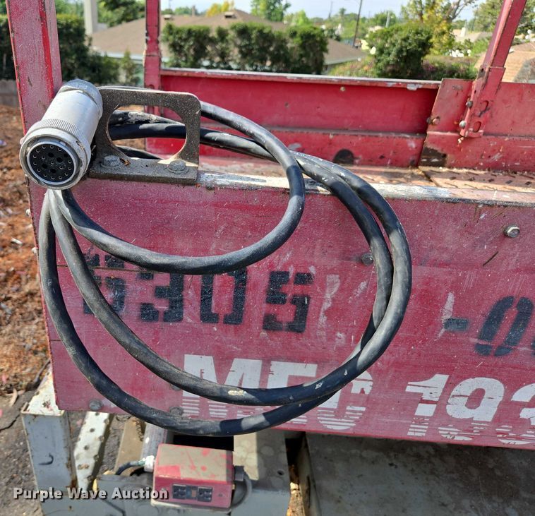 image for item EC1122 Maryville Engineering MEC 1932ES scissor lift