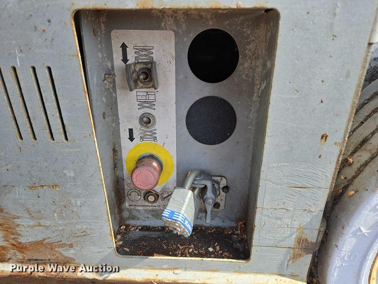 image for item EC1122 Maryville Engineering MEC 1932ES scissor lift